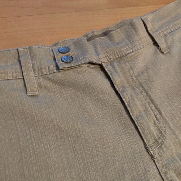 Bandolinoblu Missy Shorts Size 12 - Picture 3 of 7